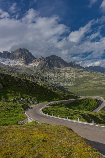 穿越瑞士山区的探险之旅极好FurkaP图片