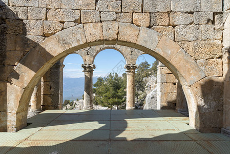 Alahan修道院是五世纪建筑的复合体图片