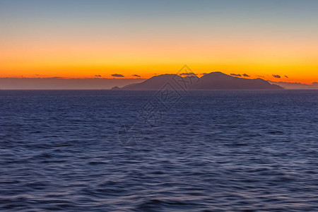 希腊日落时欧爱琴海群图片
