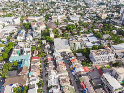 曼谷现代办公大楼和生活街区阳光日浏览曼图片