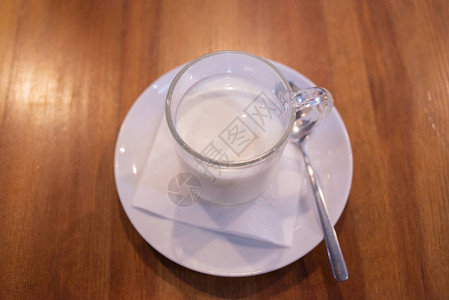 Matsun或Matsoni一种源自亚美尼亚发酵乳的发酵乳饮料图片
