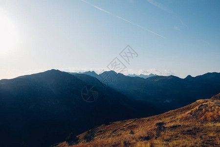 美丽的高山风景图片