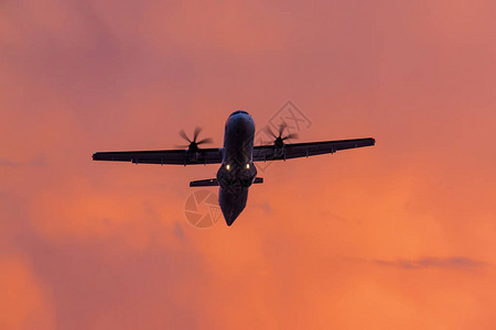 黑山提瓦特机场日落景色图片