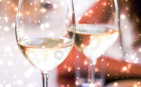 酒厂美食饮品和奢华的新年前夜庆祝概念图片