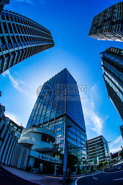 高楼建筑和蓝天的横滨图片