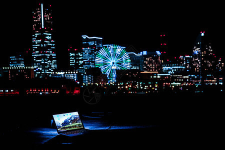 横滨夜景和笔记本电脑图像图片