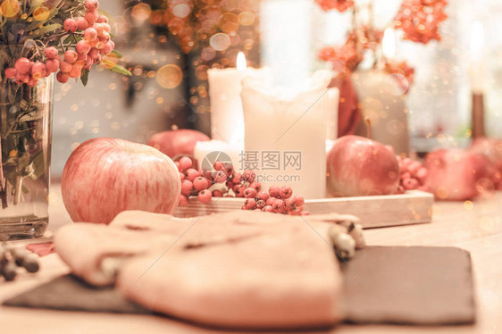 节假日感恩节晚餐秋天桌装饰图片
