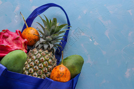 芒果菠萝龙和果横图片
