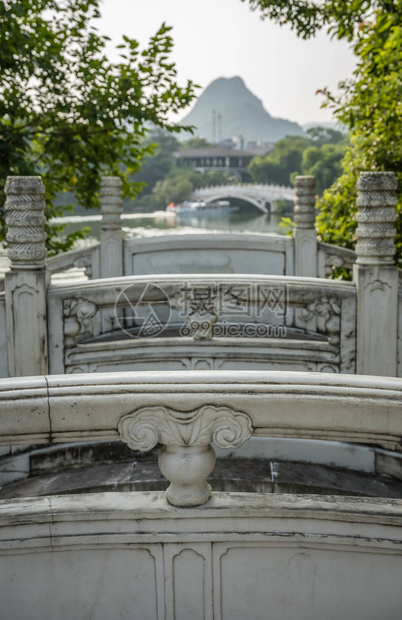 广西省桂林镇山湖两图片