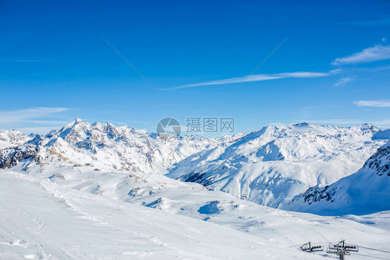 冬季下午雪山照图片