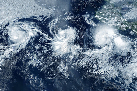 来自海岸附近空间的台风这张图像的部分是由美国航天局提供的图片