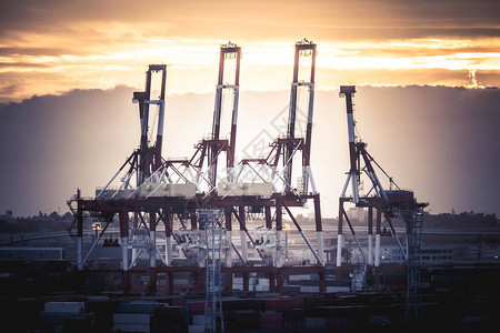 剪影港口工业运输码头图片