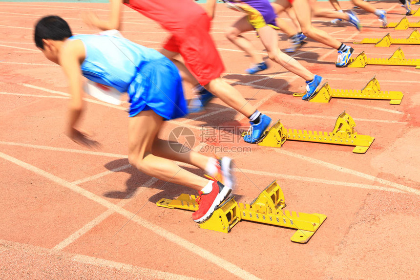 季后赛冲刺阶段连续客场挑战西部强队