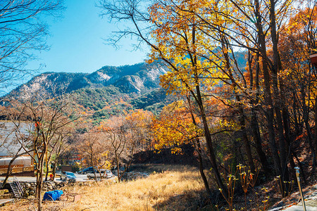 韩国公州鸡龙山公园秋山图片