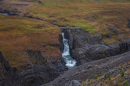 冰岛的斯图拉吉尔巴萨尔特峡谷背景图片
