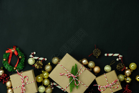 圣诞快乐装饰和欢乐装饰概念表顶视图图片