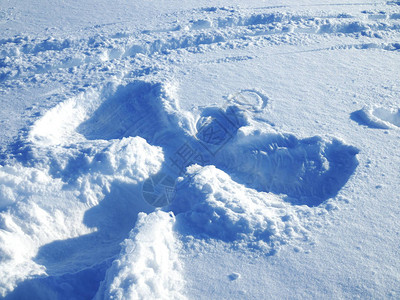 大图画雪天使图片