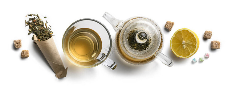 绿色茶有天然芳香添加剂和附件白色背图片