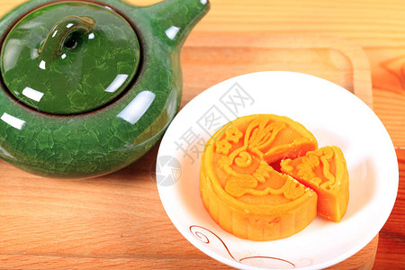 中秋花灯月饼是传统小吃背景