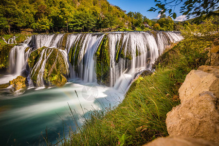 StrbackiBuk瀑布克罗地亚与波斯尼亚和黑塞哥维那之间图片