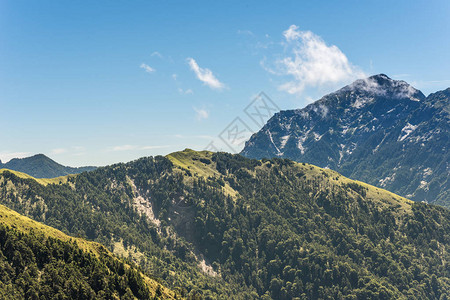 慈莱山北峰景观图片