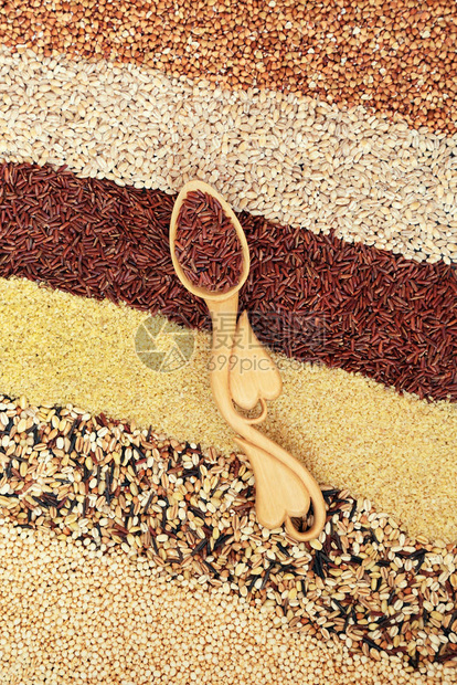 精选膨化藜麦杂粮干小麦红米薏米和荞麦图片