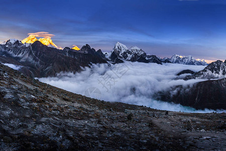 高京里山的景色惊图片