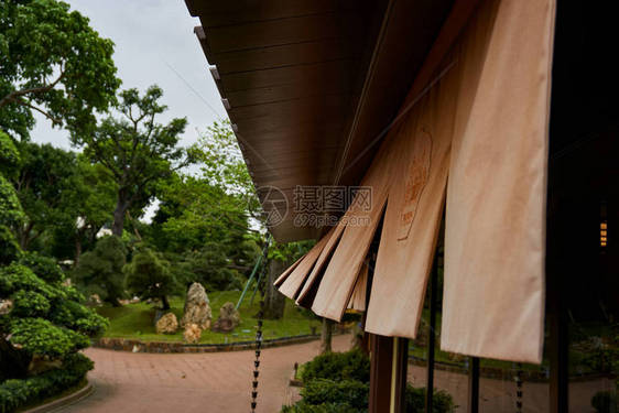 日式屋檐景观图片