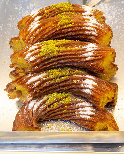 传统美味的土耳其甜点环甜点halka图片