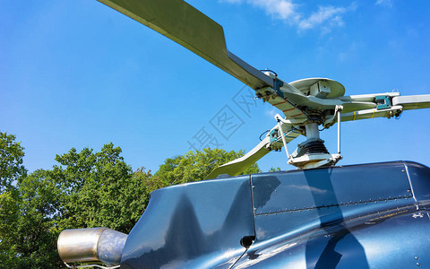 瑞士LavauxOron区Lavoux的直升机螺旋图片