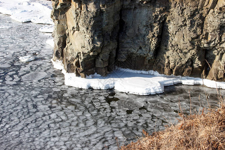 俄罗斯海参沃斯托克岛的托比津角野生岩石海岸图片