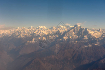 喜马拉雅山脊与GaurShankar山在尼泊尔图片