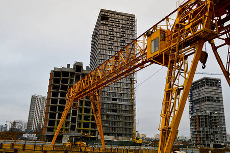 龙门花甲高重型黄色金属承重建筑固定式工业强大的桥式龙门起重机背景