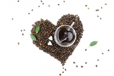 最爱喜欢美味的咖啡以心脏的形式五谷一杯透明的热咖啡背景图片