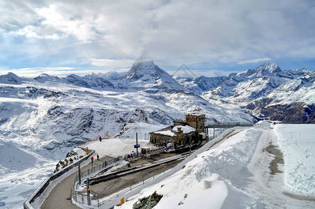 从Zermatt到Gornergrat的铁路抵达站图片