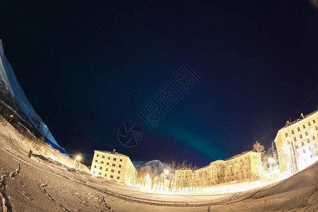 芬兰拉普兰州冬季的博雷利斯活动图片