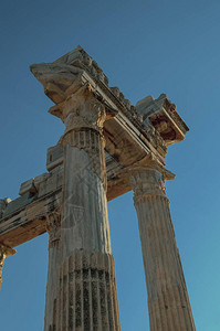 古代土耳其边城阿波罗神庙的废图片