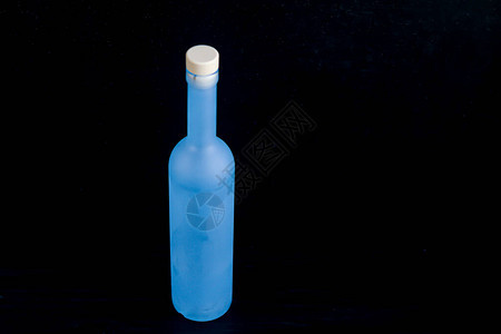 玻璃瓶蓝色图片