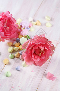 Wafer纸花粉红皮尼和彩色蛋白饼干图片