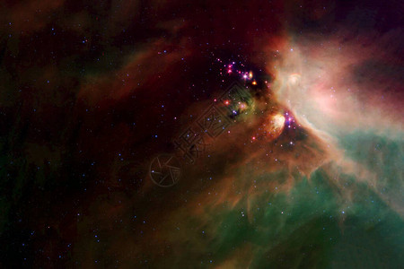 红绿星云中的太空星云图片