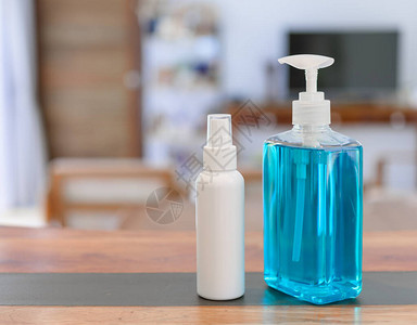 酒精和手清洗剂喷水瓶图片