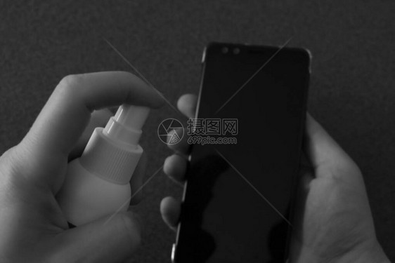 手机消毒保护电子设备免受冠状传播图片