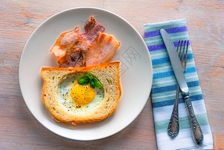法国早餐烤面包图片