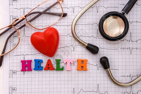 健康概念红心与血管图片