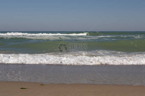 海浪海浪和海岸线阳图片
