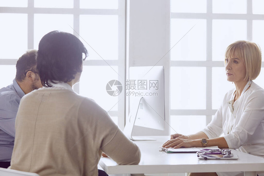 双方核心对决成比赛关键看点