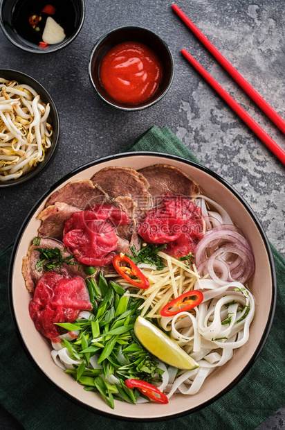 越南传统汤波亚洲食品概图片