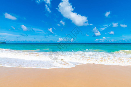 海滨浪多彩蓝色天空飘青的图片