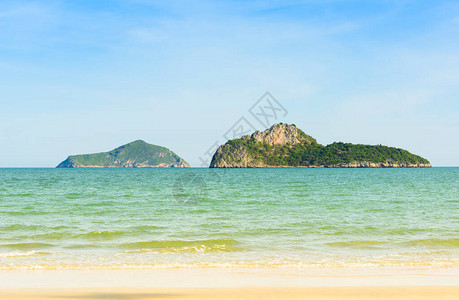 泰国班武里府的AoManao海滩湾Man图片