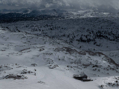 DachsteinKrippenstein山高地是游雪滑雪滑雪和其他极端冬季运动的最佳地点图片